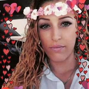 Meet your Posher, Dena